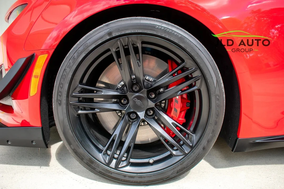 2023 Chevrolet Camaro ZL1 6th Gen - Image 28 of 31