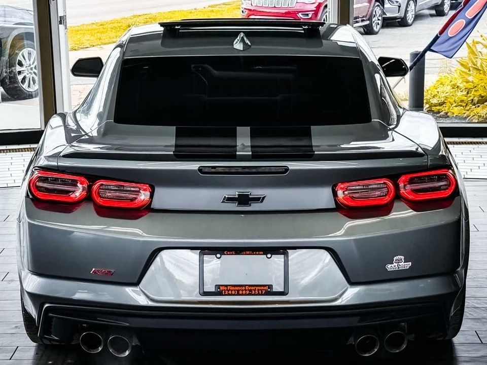 2023 Chevrolet Camaro 6th Gen - Image 15 of 21