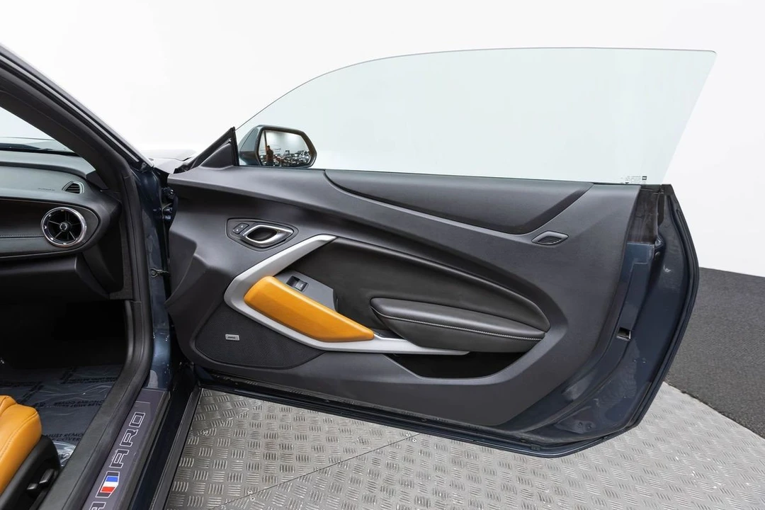 2023 Chevrolet Camaro 6th Gen - Image 11 of 31