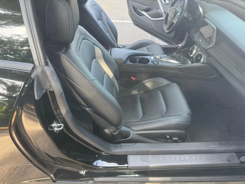 2023 Chevrolet Camaro SS 6th Gen - Image 27 of 31