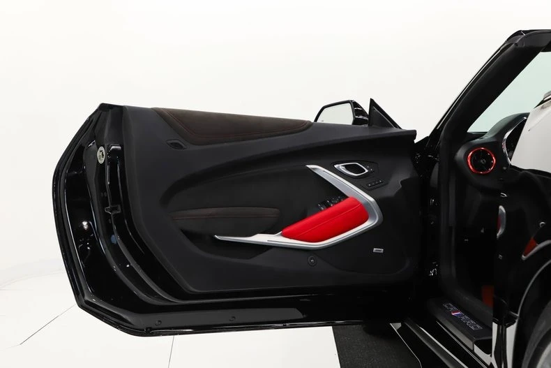 2023 Chevrolet Camaro ZL1 6th Gen - Image 7 of 31