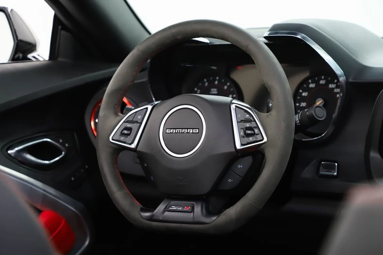 2023 Chevrolet Camaro ZL1 6th Gen - Image 15 of 31