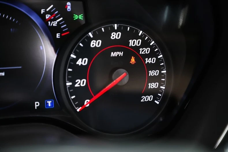 2023 Chevrolet Camaro ZL1 6th Gen - Image 19 of 31