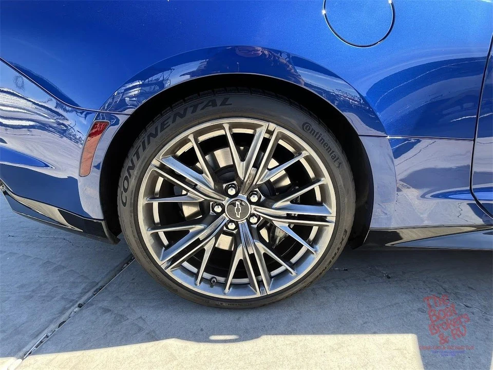 2023 Chevrolet Camaro ZL1 6th Gen - Image 11 of 16