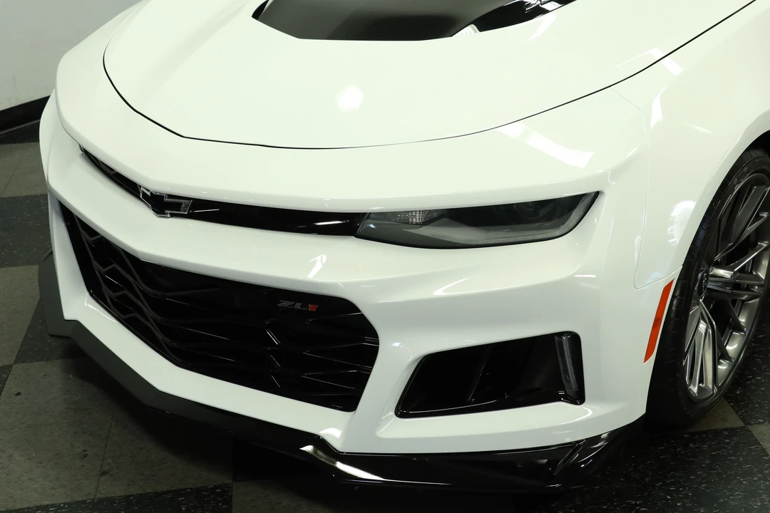 2023 Chevrolet Camaro ZL1 6th Gen - Image 19 of 31