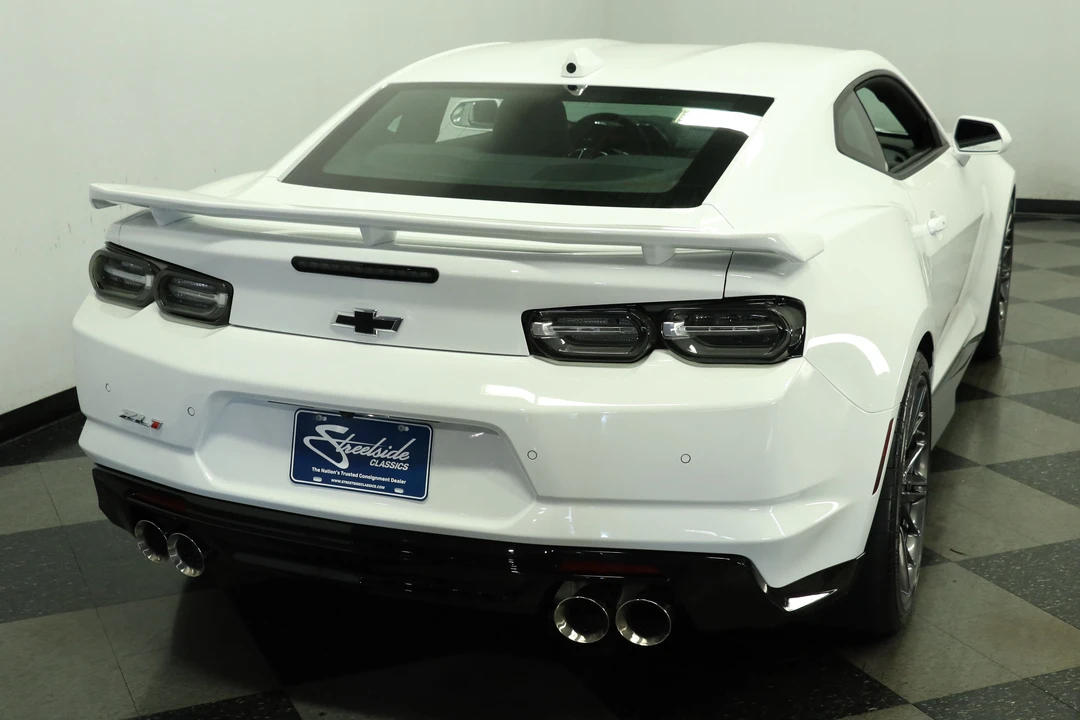 2023 Chevrolet Camaro ZL1 6th Gen - Image 10 of 31
