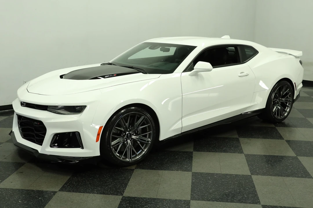 2023 Chevrolet Camaro ZL1 6th Gen - Image 6 of 31