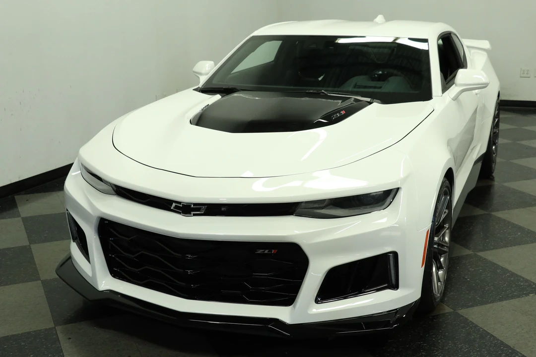 2023 Chevrolet Camaro ZL1 6th Gen - Image 17 of 31