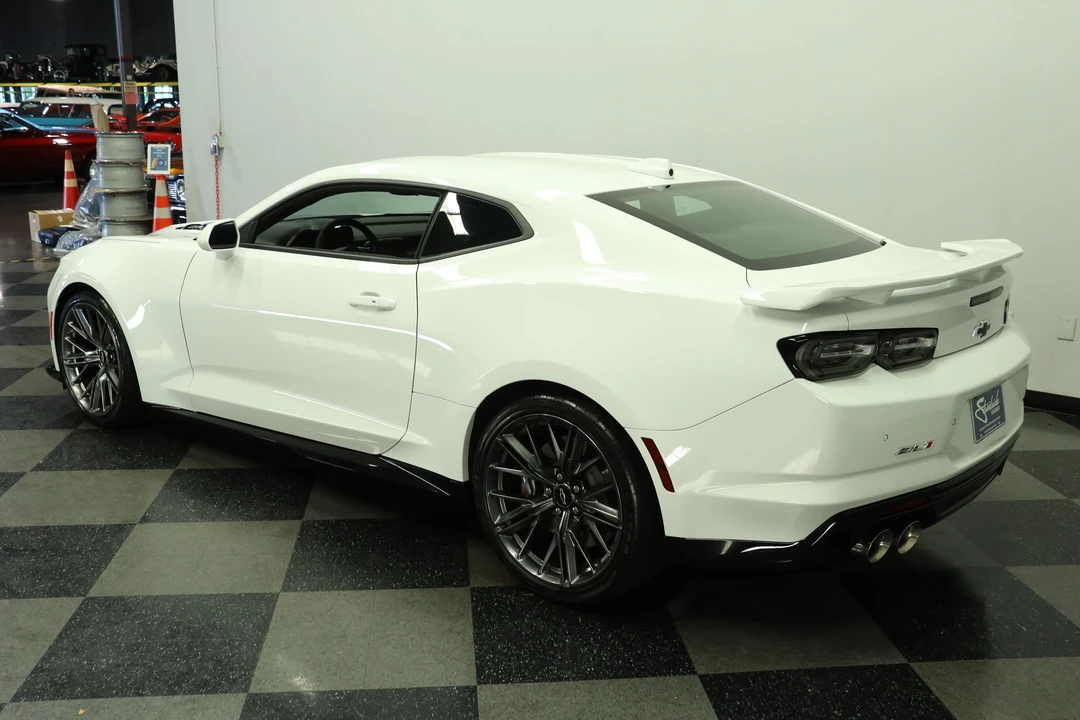 2023 Chevrolet Camaro ZL1 6th Gen - Image 7 of 31