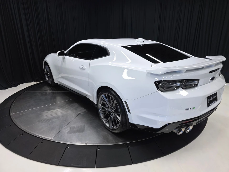 2023 Chevrolet Camaro ZL1 6th Gen - Image 13 of 31