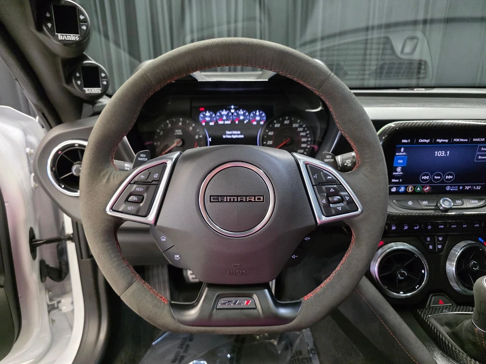 2023 Chevrolet Camaro ZL1 6th Gen - Image 27 of 31