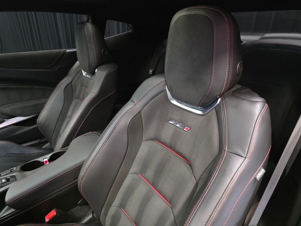 2023 Chevrolet Camaro ZL1 6th Gen - Image 23 of 31