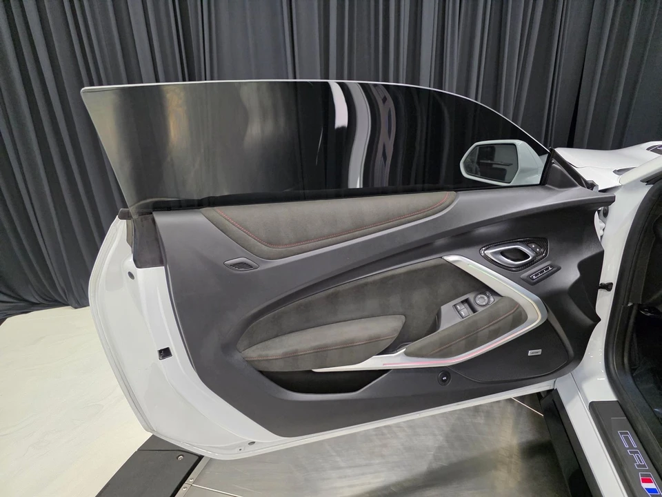 2023 Chevrolet Camaro ZL1 6th Gen - Image 19 of 31
