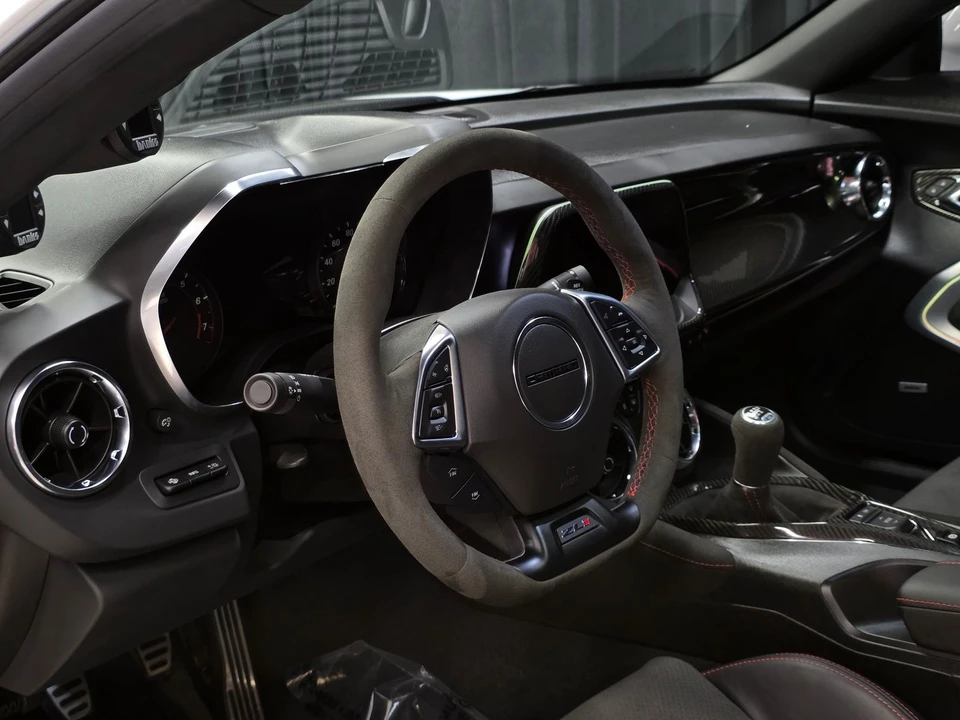 2023 Chevrolet Camaro ZL1 6th Gen - Image 25 of 31