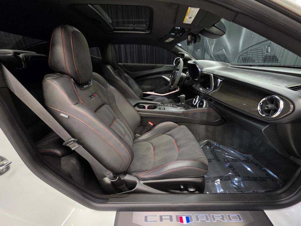 2023 Chevrolet Camaro ZL1 6th Gen - Image 2 of 31