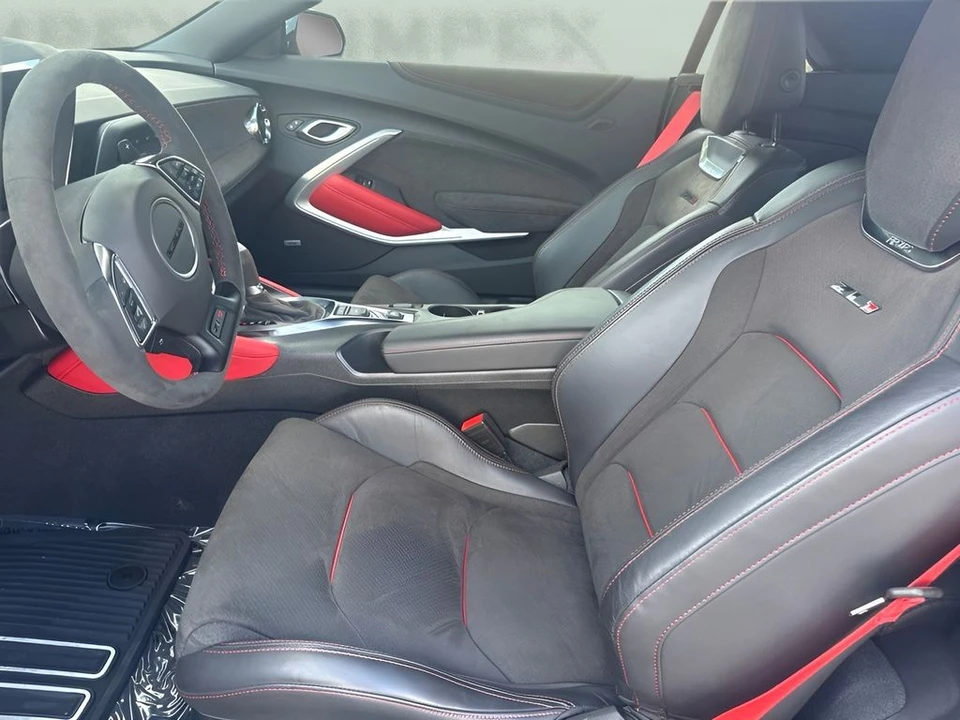2023 Chevrolet Camaro ZL1 6th Gen - Image 10 of 31