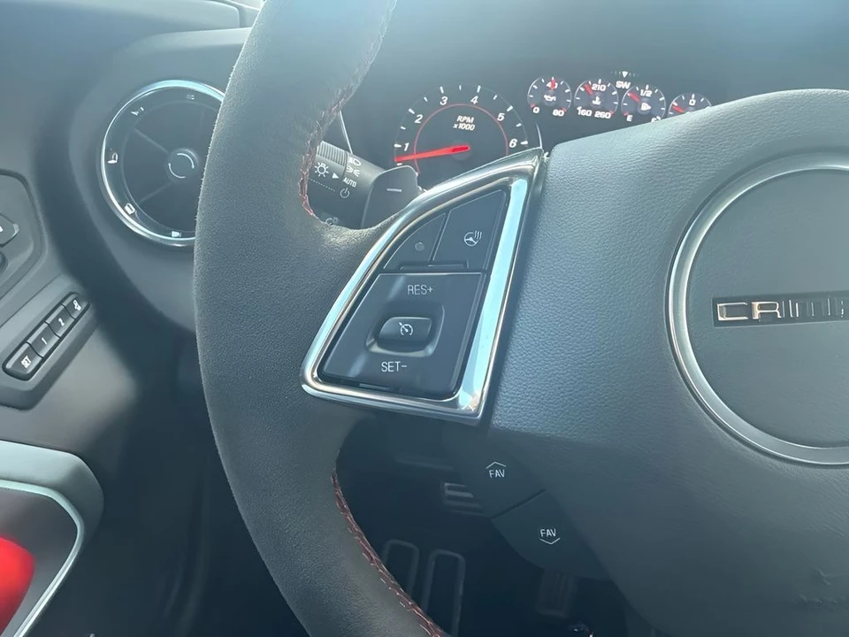 2023 Chevrolet Camaro ZL1 6th Gen - Image 16 of 31