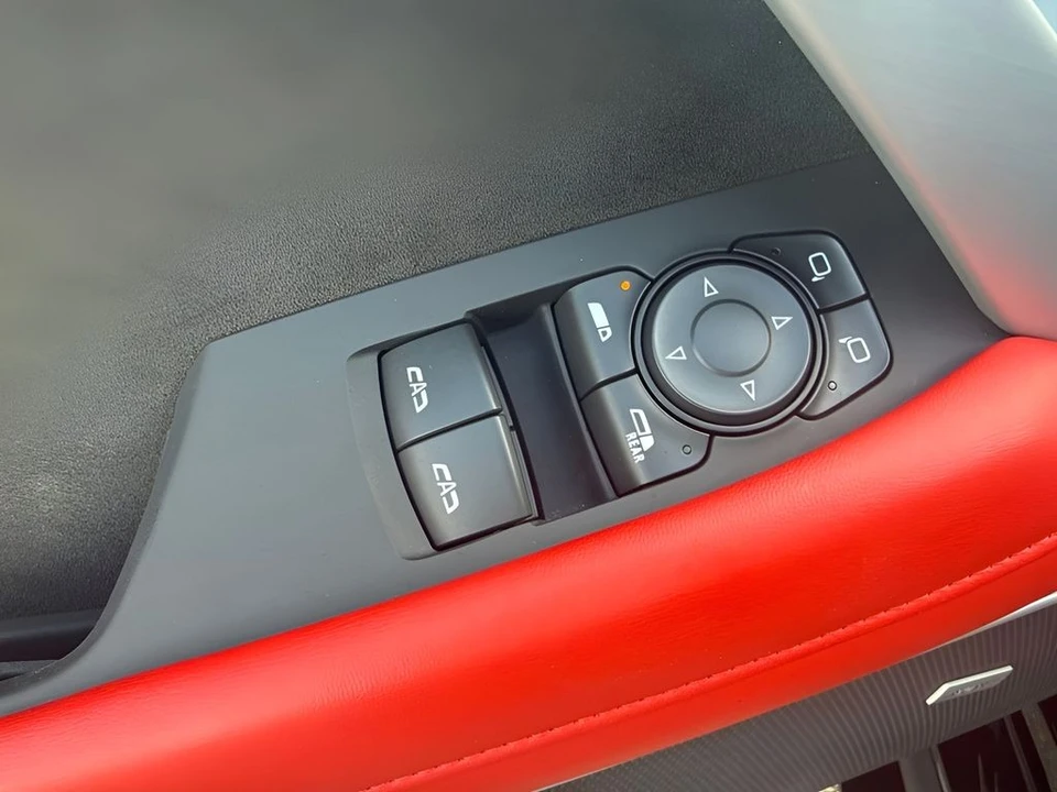 2023 Chevrolet Camaro ZL1 6th Gen - Image 27 of 31