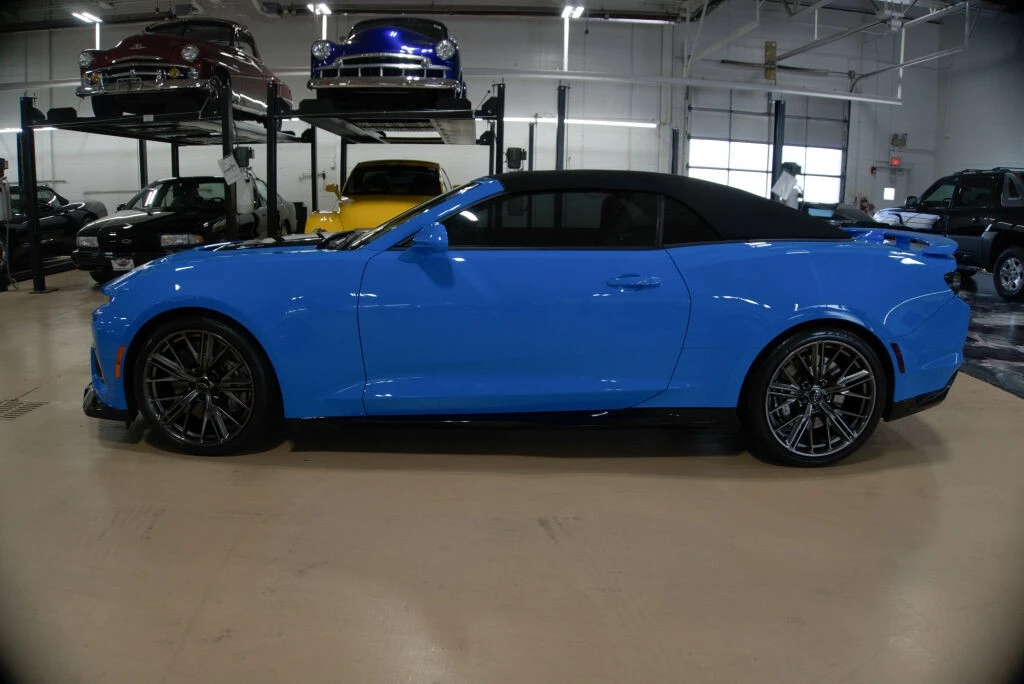 2023 Chevrolet - Image 2 of 31