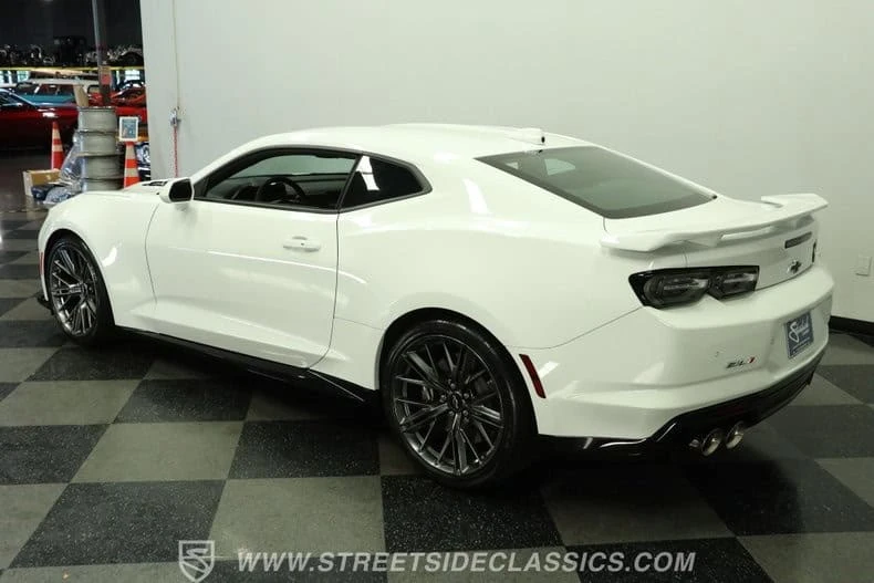 2023 Chevrolet Camaro ZL1 6th Gen - Image 6 of 29