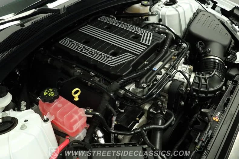 2023 Chevrolet Camaro ZL1 6th Gen - Image 16 of 29