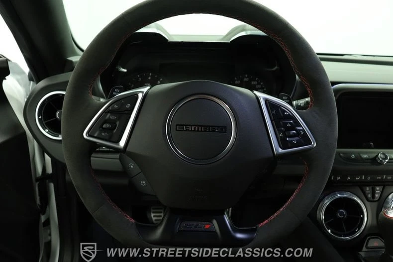 2023 Chevrolet Camaro ZL1 6th Gen - Image 18 of 29