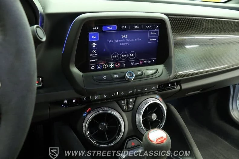 2023 Chevrolet Camaro ZL1 6th Gen - Image 20 of 29