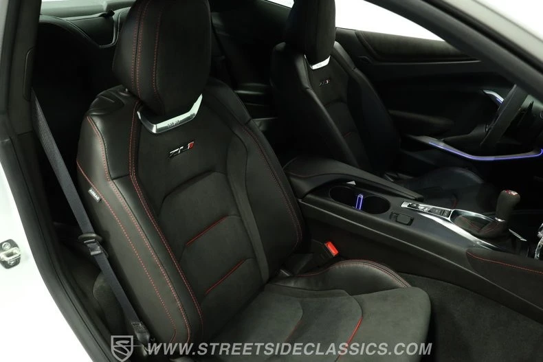 2023 Chevrolet Camaro ZL1 6th Gen - Image 24 of 29