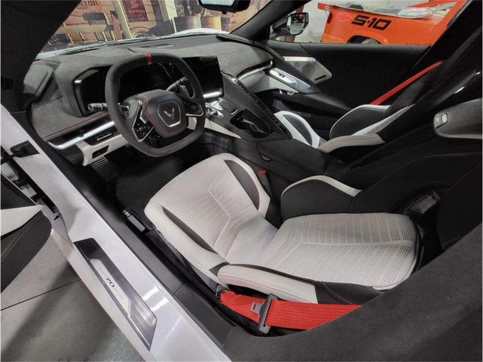 2023 Chevrolet Corvette C8 - Image 15 of 31