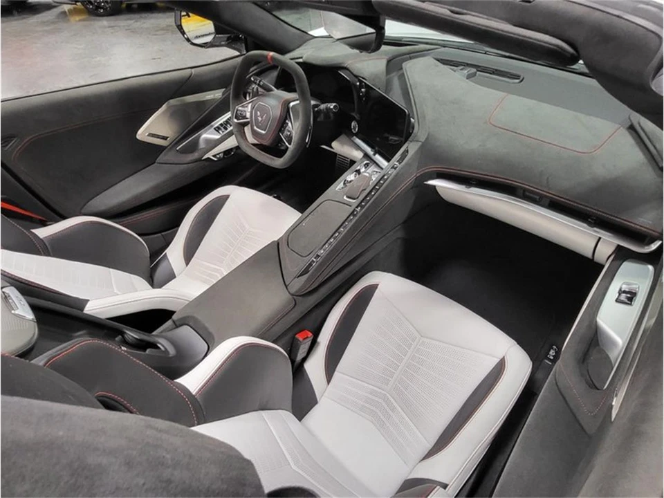 2023 Chevrolet Corvette C8 - Image 25 of 31