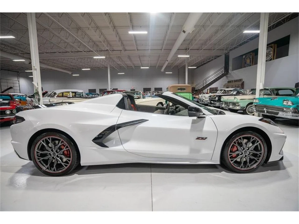 2023 Chevrolet Corvette C8 - Image 14 of 31