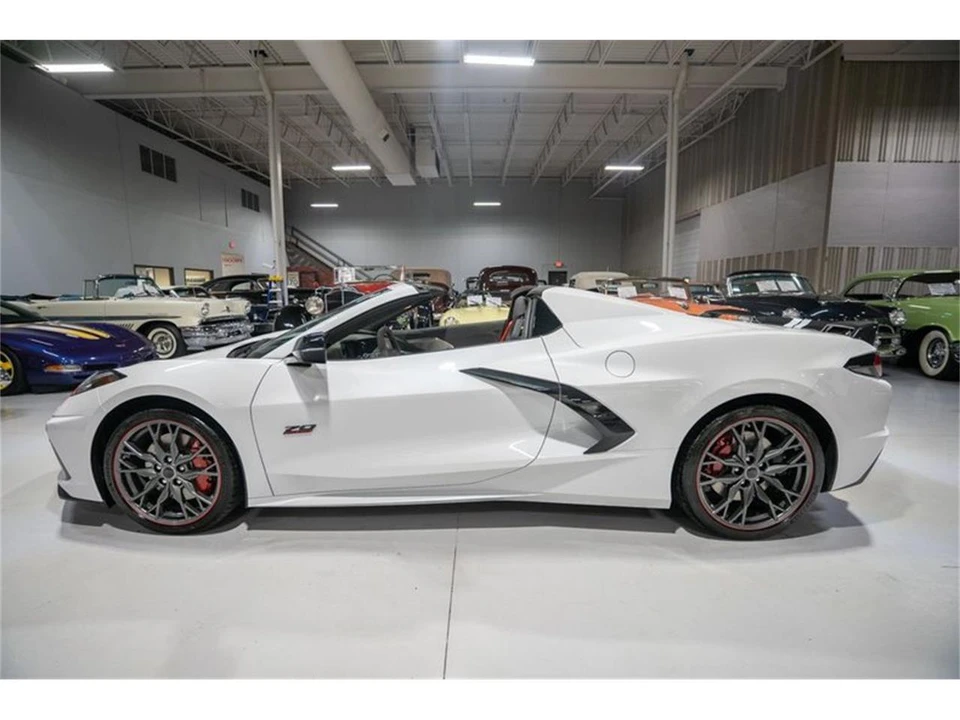 2023 Chevrolet Corvette C8 - Image 18 of 31