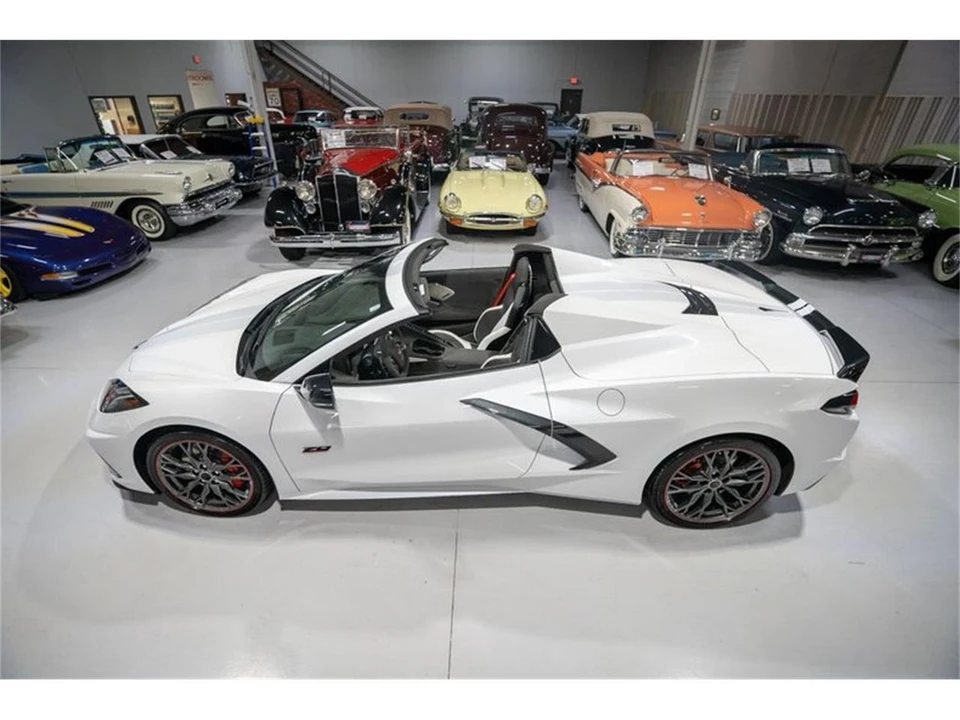 2023 Chevrolet Corvette C8 - Image 10 of 31
