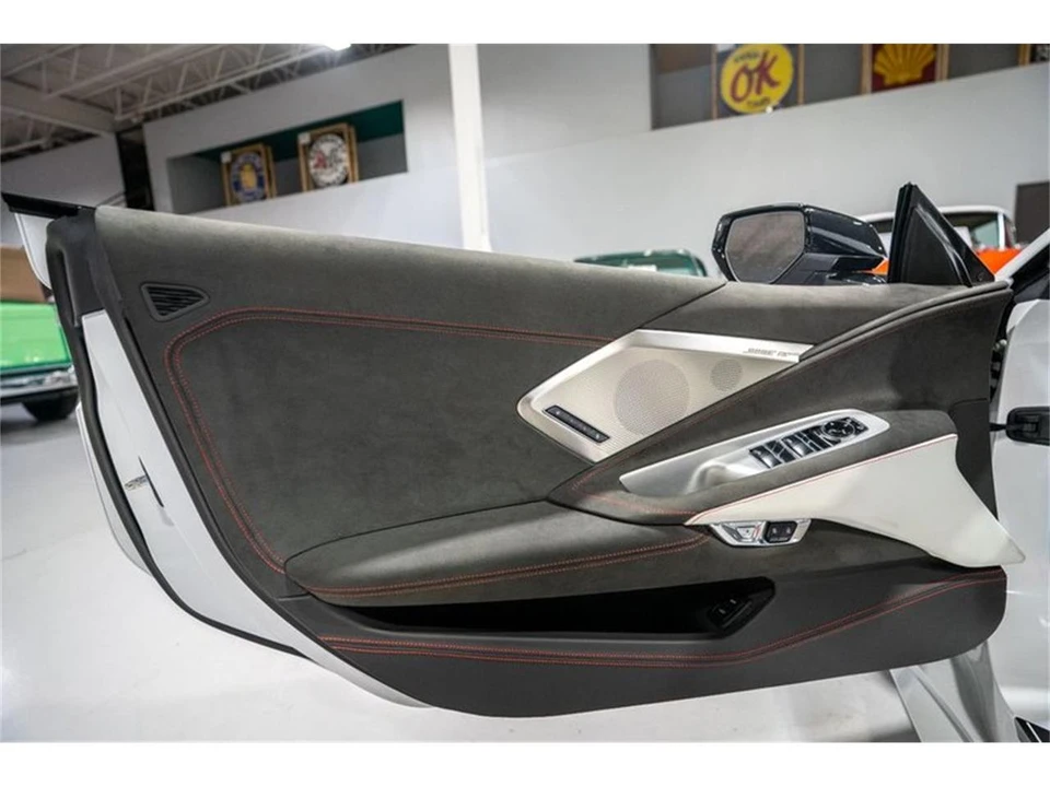 2023 Chevrolet Corvette C8 - Image 19 of 31
