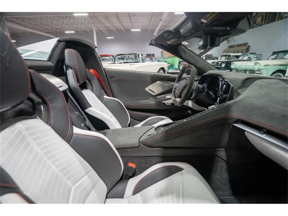 2023 Chevrolet Corvette C8 - Image 25 of 31