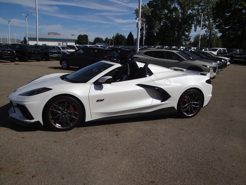2023 Chevrolet Corvette C8 - Image 2 of 17