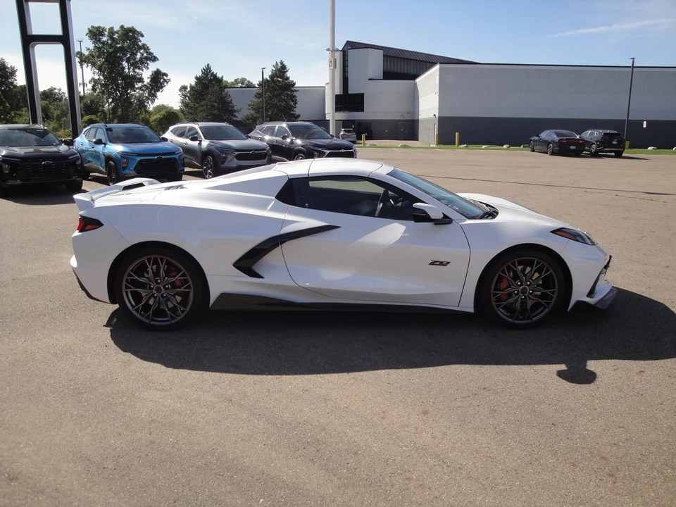 2023 Chevrolet Corvette C8 - Image 3 of 17