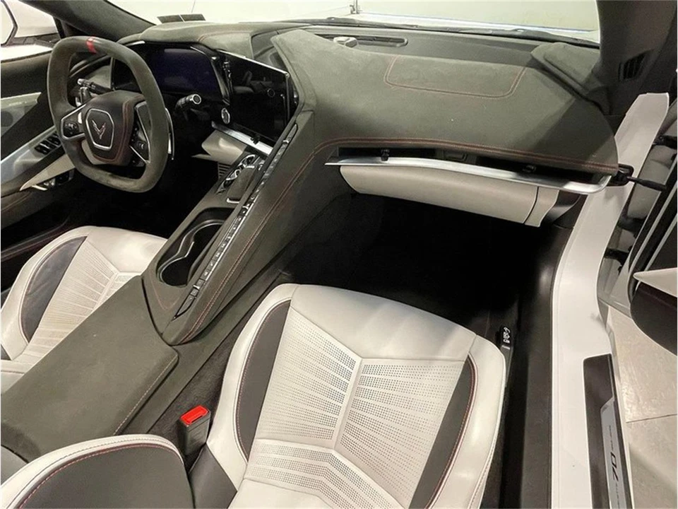 2023 Chevrolet Corvette C8 - Image 29 of 31