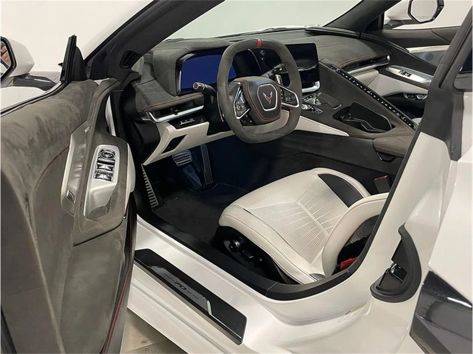 2023 Chevrolet Corvette C8 - Image 17 of 31