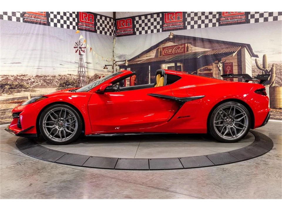 2023 Chevrolet Corvette C8 - Image 10 of 31