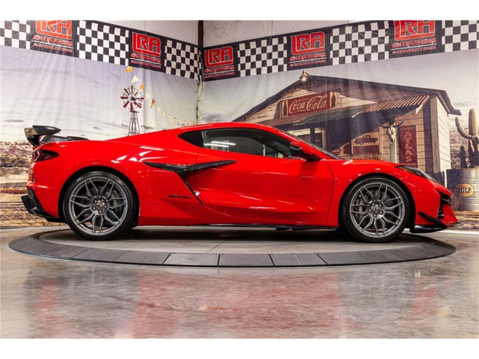 2023 Chevrolet Corvette C8 - Image 9 of 31