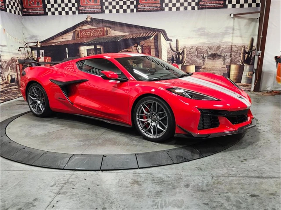 2023 Chevrolet Corvette C8 - Image 3 of 31