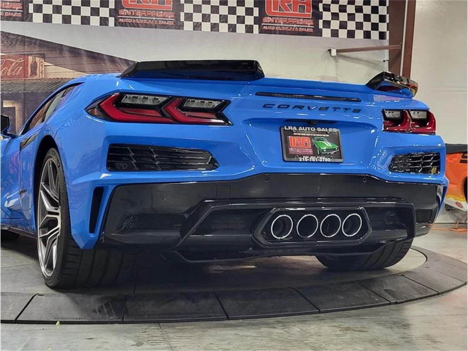 2023 Chevrolet Corvette C8 - Image 8 of 31