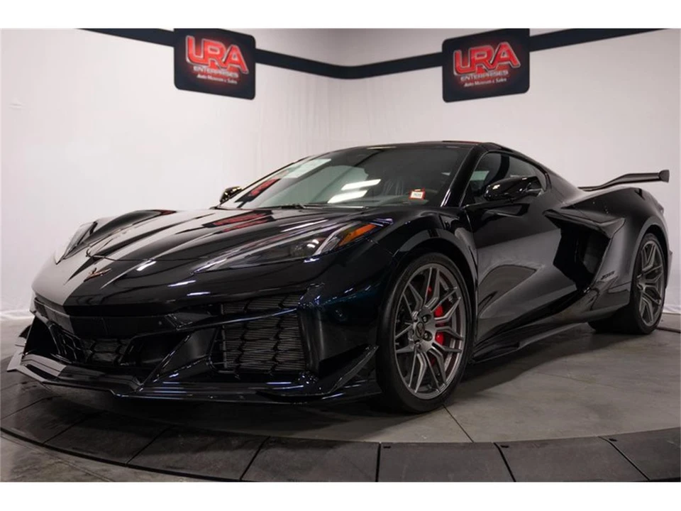 2023 Chevrolet Corvette C8 - Image 4 of 31