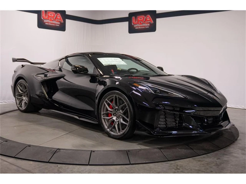 2023 Chevrolet Corvette C8 - Image 3 of 31