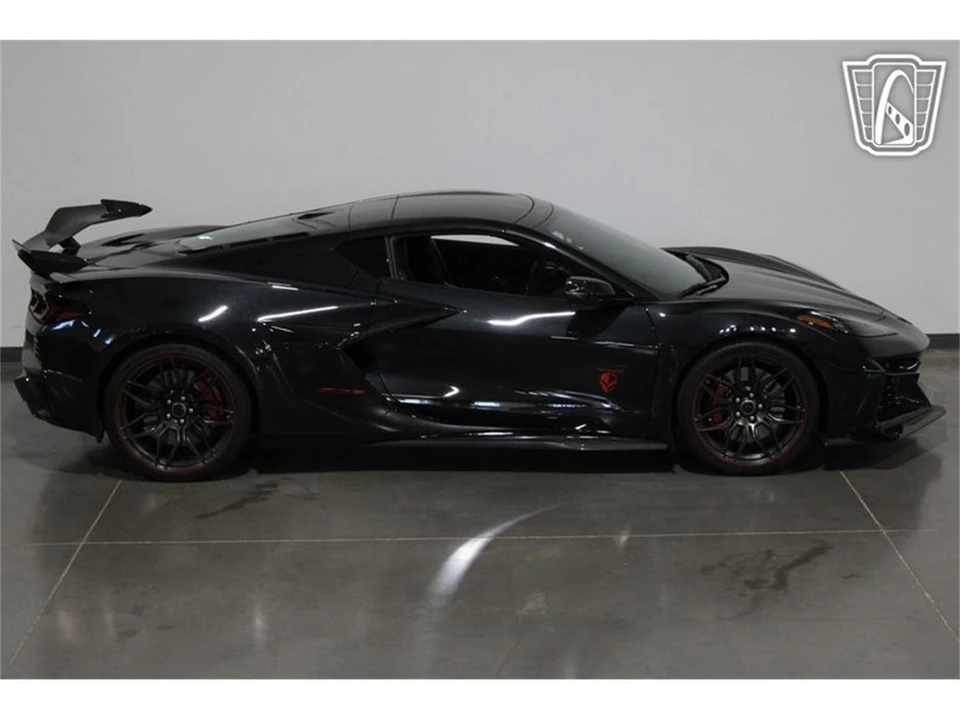 2023 Chevrolet Corvette C8 - Image 7 of 31