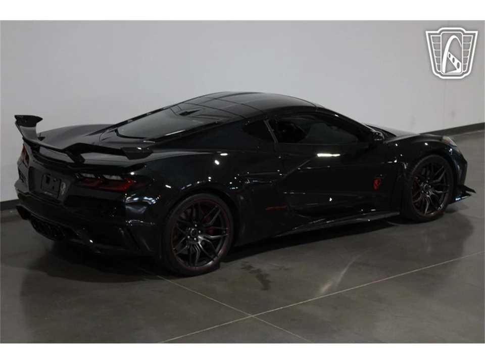 2023 Chevrolet Corvette C8 - Image 8 of 31