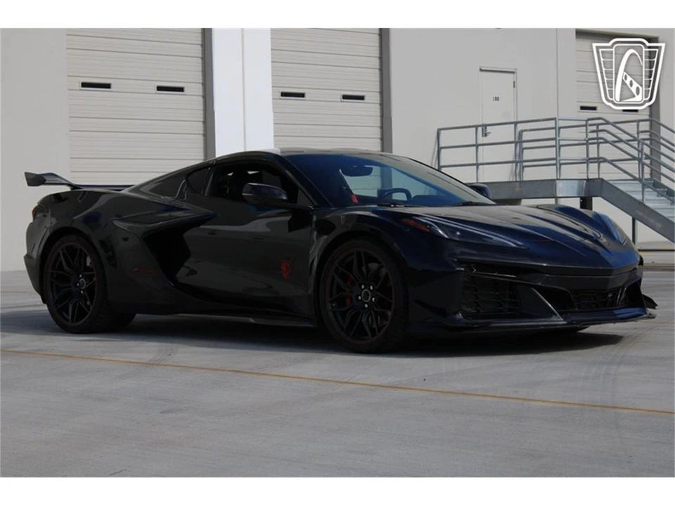 2023 Chevrolet Corvette C8 - Image 4 of 31