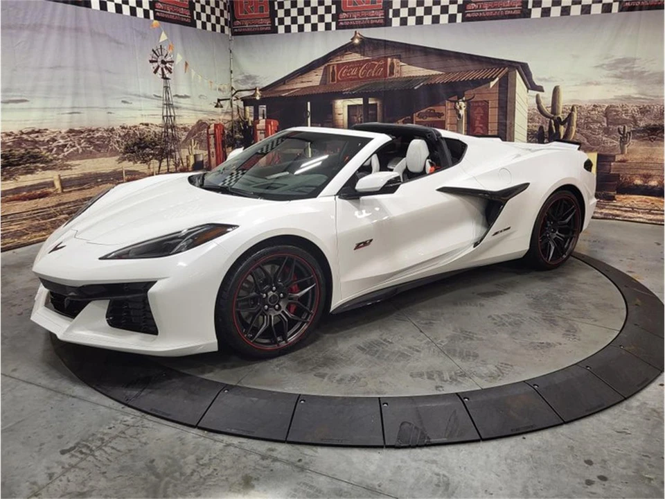 2023 Chevrolet Corvette C8 - Image 6 of 31