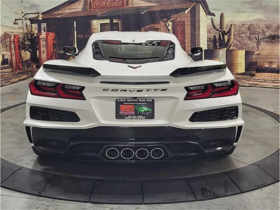 2023 Chevrolet Corvette C8 - Image 4 of 31